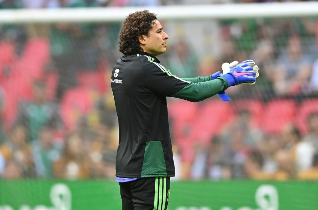 Guillermo Ochoa NO será titular en la Selección Mexicana