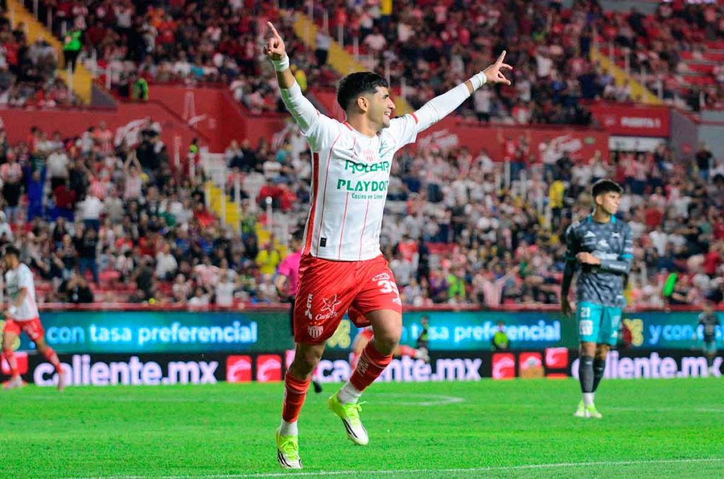 Javier Ruiz comienza a llamar la atención en Necaxa