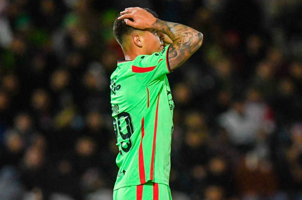 Juárez tendría que comprar la carta de Ettson Ayón