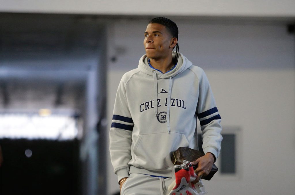 Kevin Mier podría ser el titular en Cruz Azul por encima de Andrés Gudiño