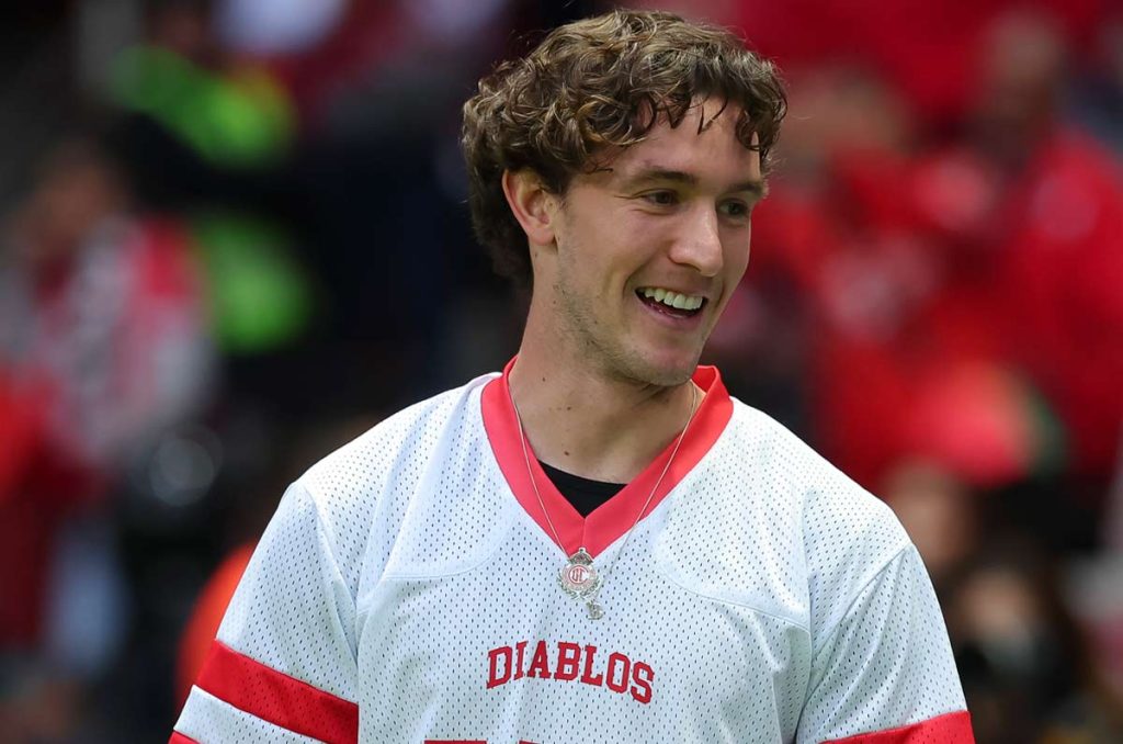 Marcel Ruiz quiere jugar con el ligamento cruzado