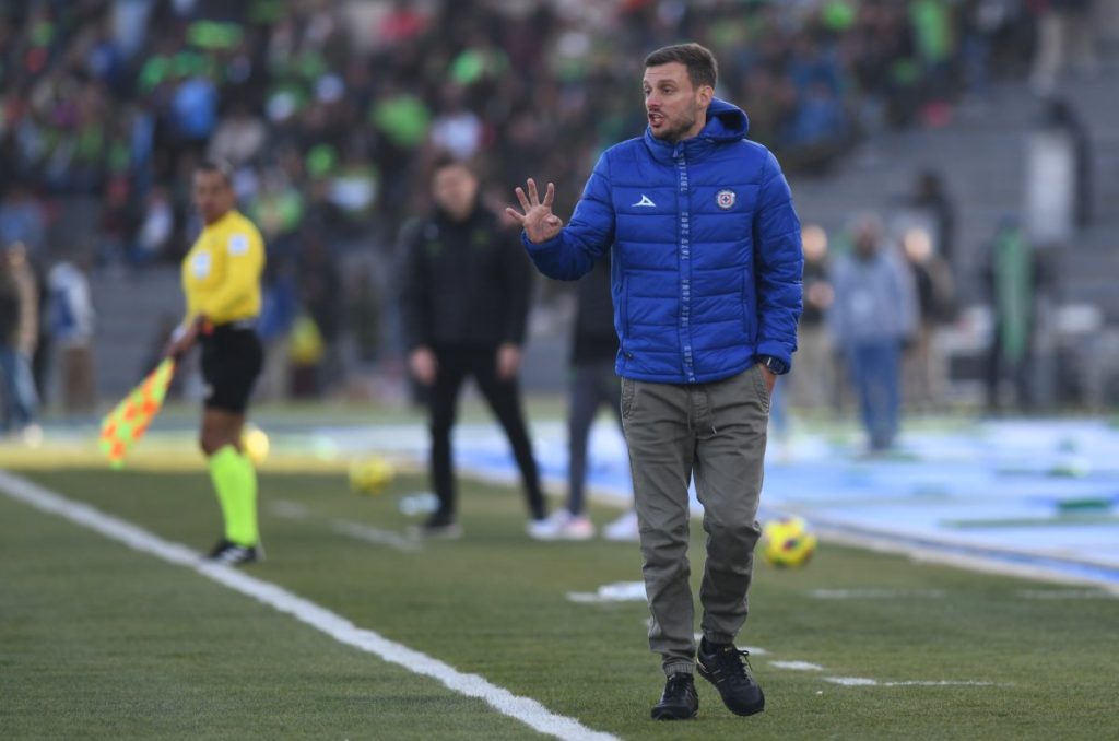 Los entrenadores que llegaron como bomba y fracasaron con Cruz Azul 3