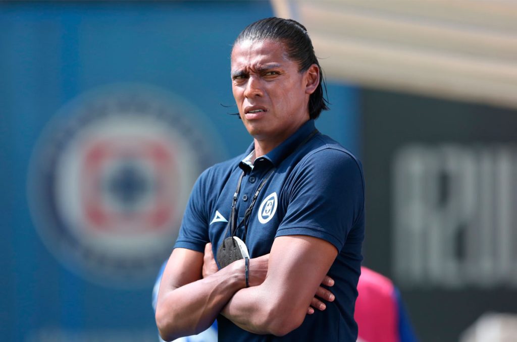 Joel Huiqui quedará al mando de Cruz Azul