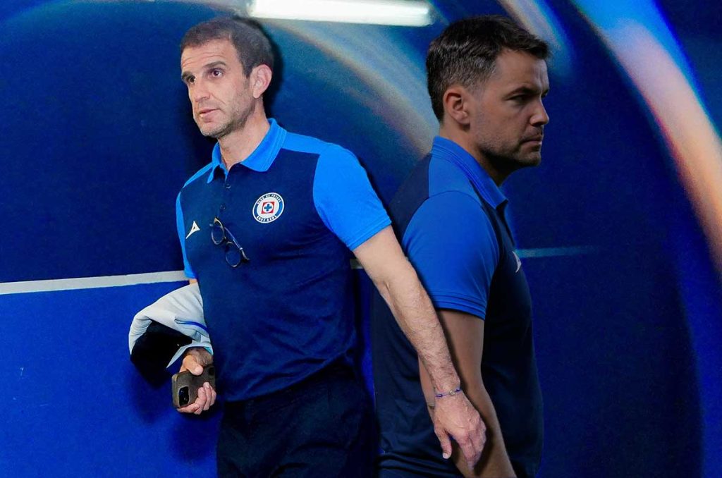 ¿Qué pasará con Iván Alonso ahora que Larcamón se fue de Cruz Azul?