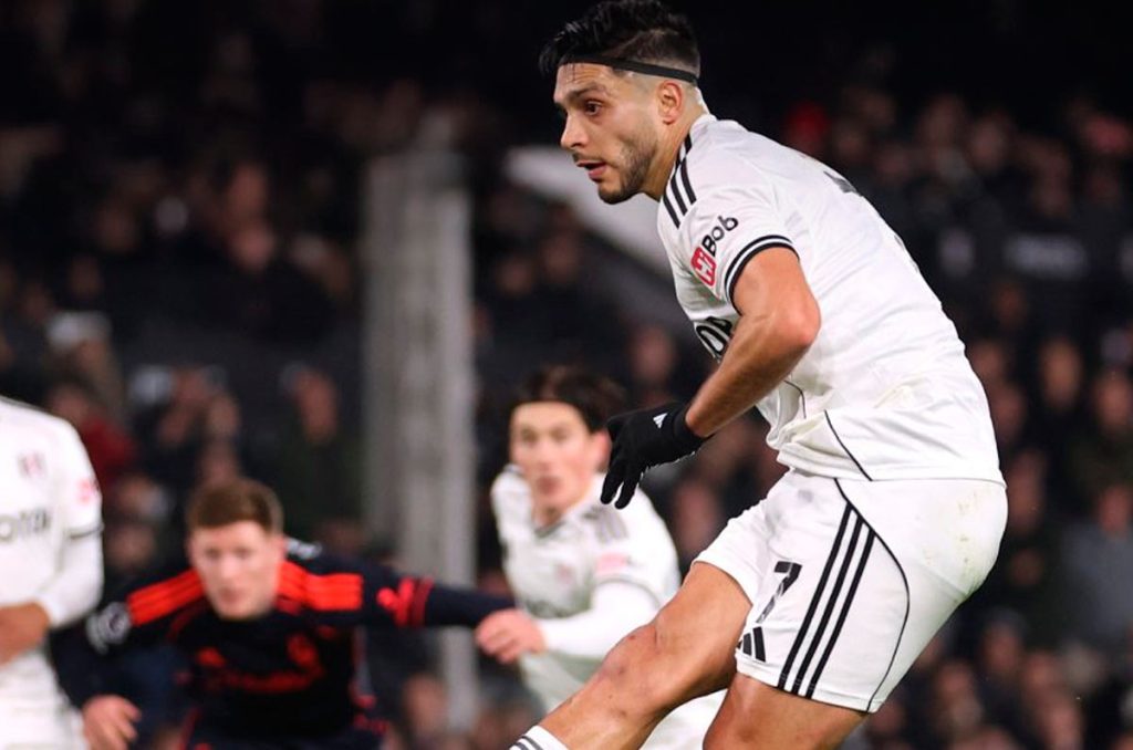 Todo parece indicar que Raúl Jiménez se mantendrá en el Fulham