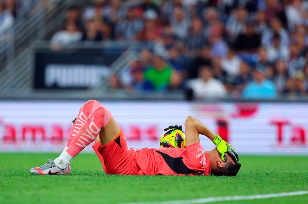 Esteban Andrada se mantiene como jugador de Rayados de Monterrey