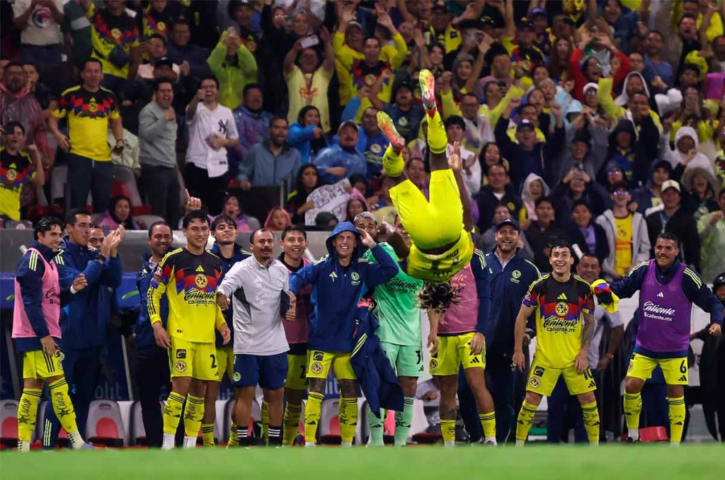 Andrés Vaca se emocionó de más en el gol de Allan Saint-Maximin en un América vs Atlas