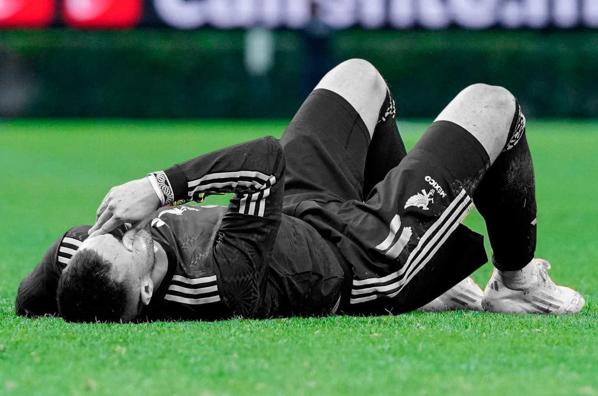 Santi Giménez pierde la carrera en Selección Mexicana