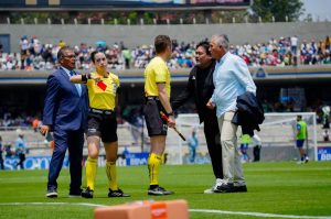 Sergio Bueno insultó a Katia Itzel García tras expulsión, aseguran