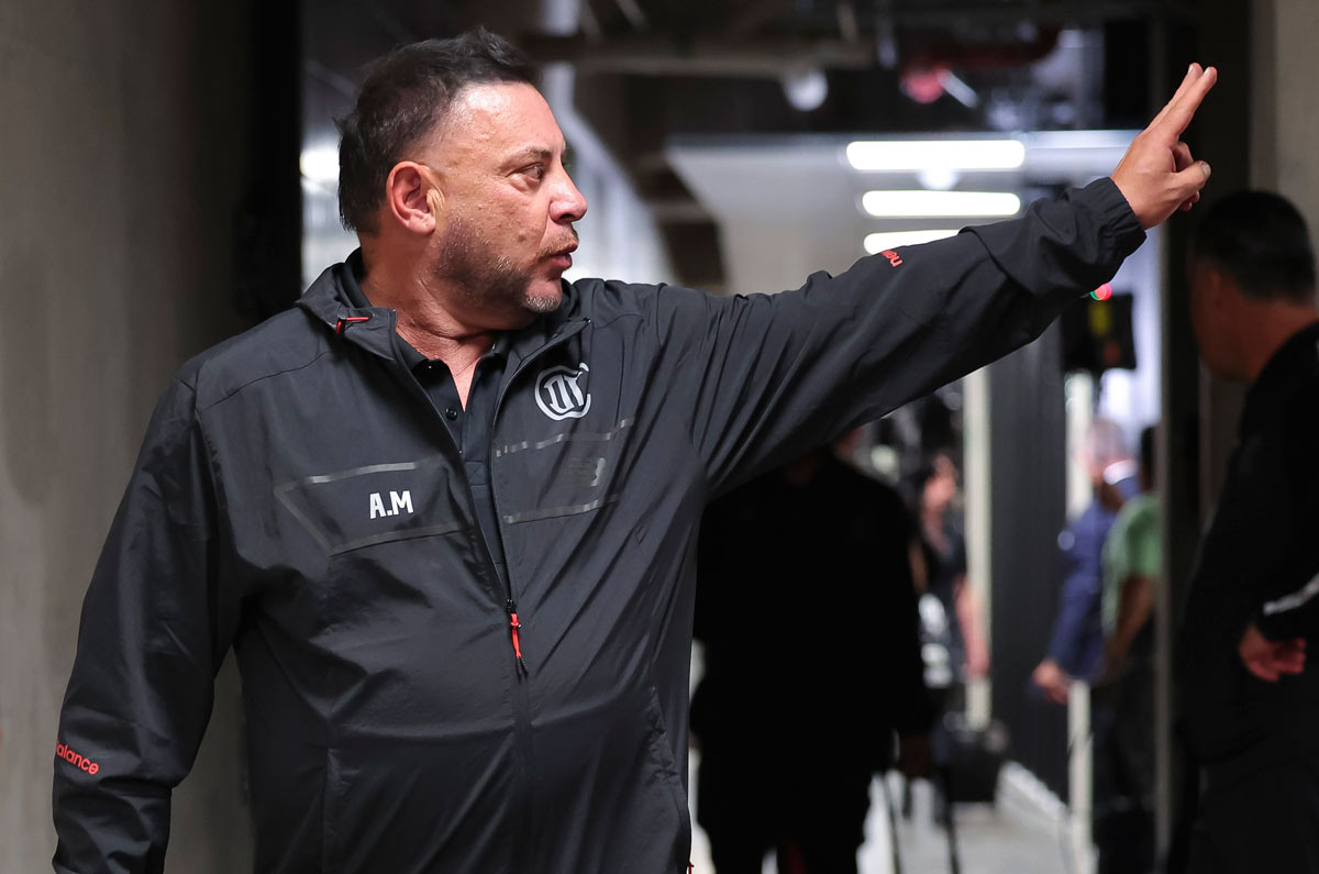 Turco Mohamed, cada vez más fuera de Toluca