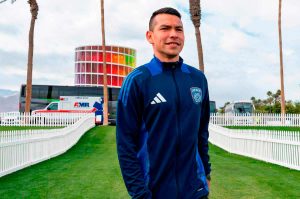 Aficionados piden regreso de Chucky Lozano