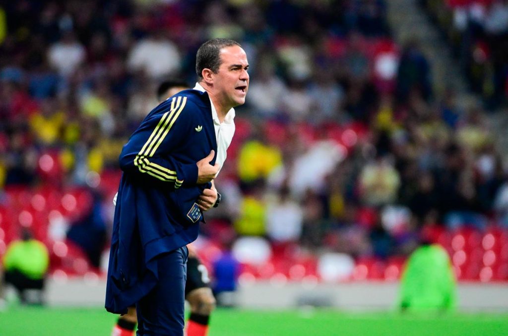 André Jardine se queda en las Águilas del América