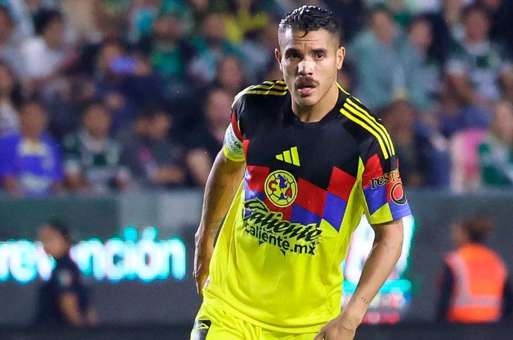 Jonathan Dos Santos podría quedarse seis meses más en América