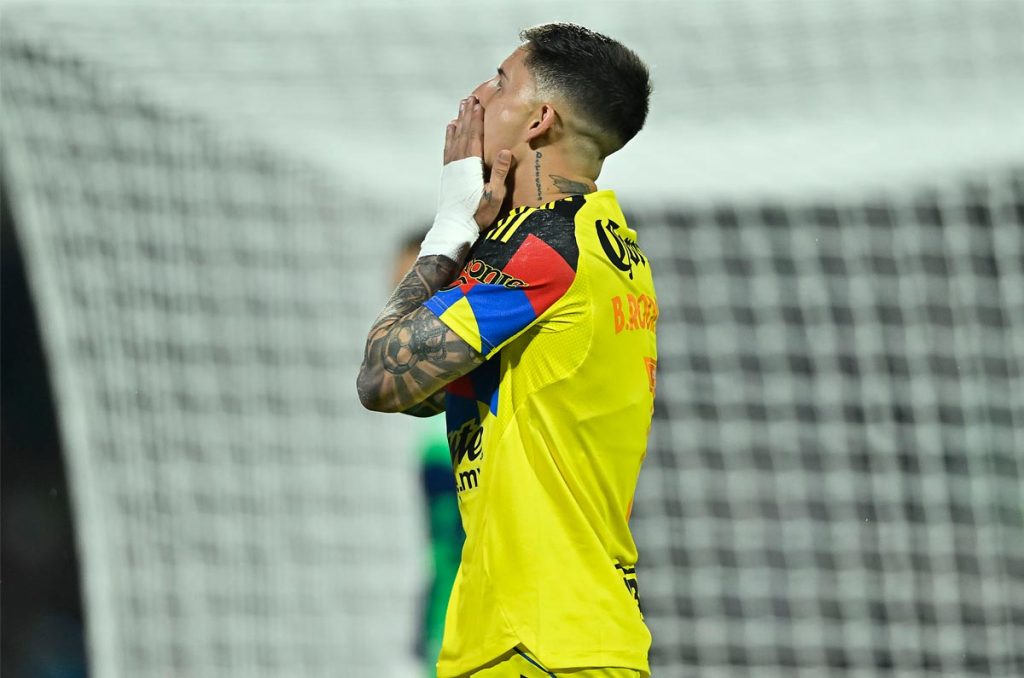 Brian Rodríguez se ofrece para salir de América