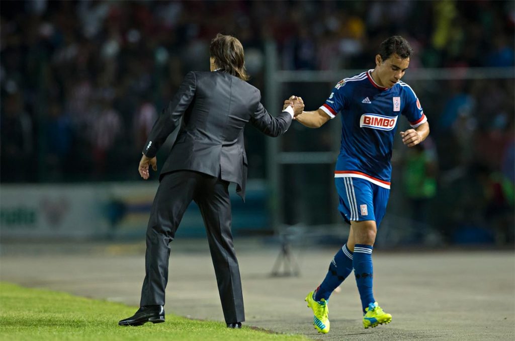 Chivas se olvida de sus leyendas