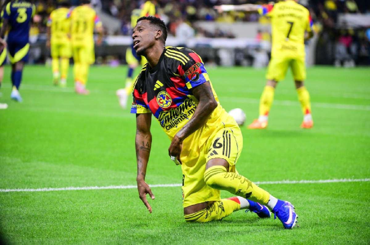 Cristian Borja se queda en América