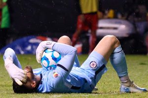 Cruz Azul relega a Andrés Gudiño pensando en el futuro