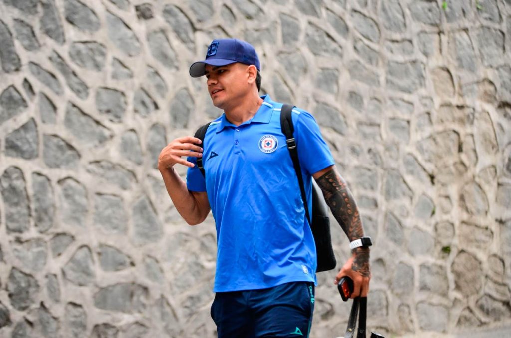 Gabriel Fernández no tiene un acuerdo con Cruz Azul para renovar su contrato