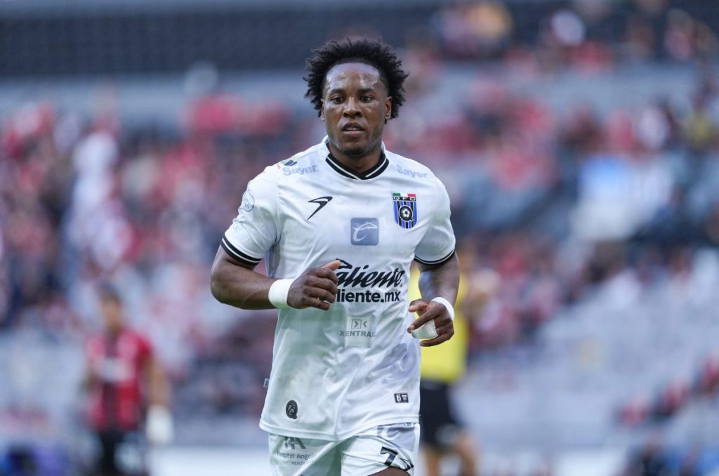 Jhojan Julio dejaría totalmente la Liga MX este verano