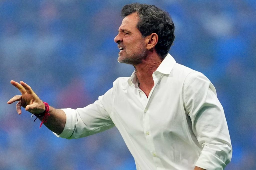 Diego Cocca, en el limbo con Atlas