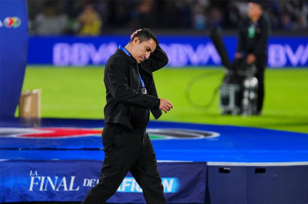 Efraín Juárez, ¿Se va o se queda en Pumas?