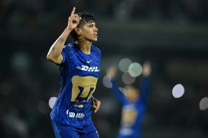 Pumas y Robert Morales, separados por 77 millones