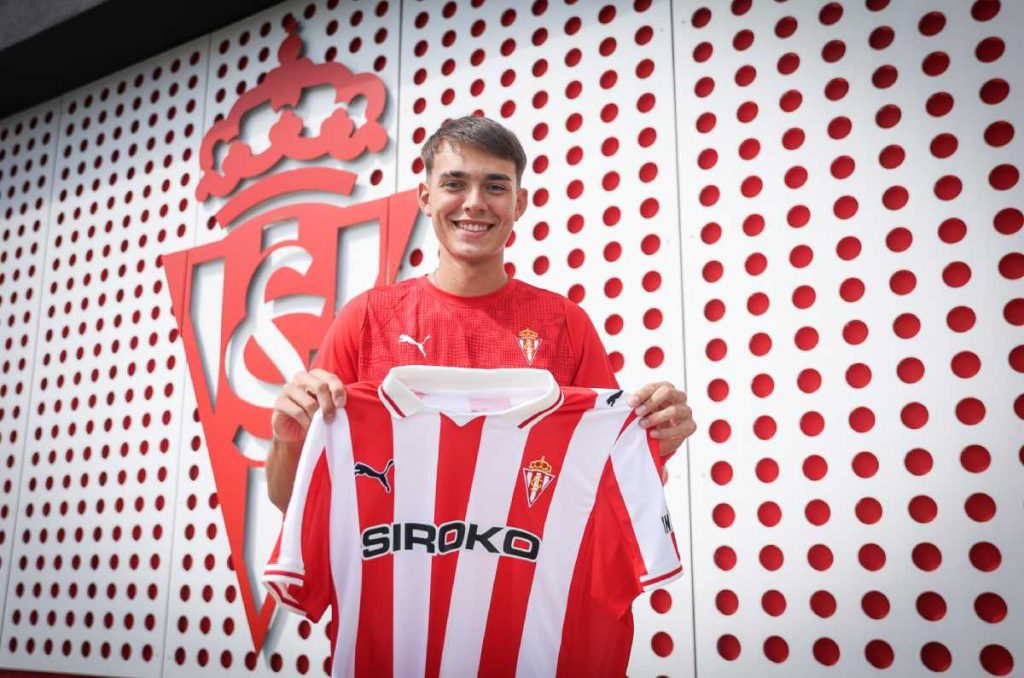 Federico Lüssenhoff García busca hacerse con un lugar en el Sporting de Gijón
