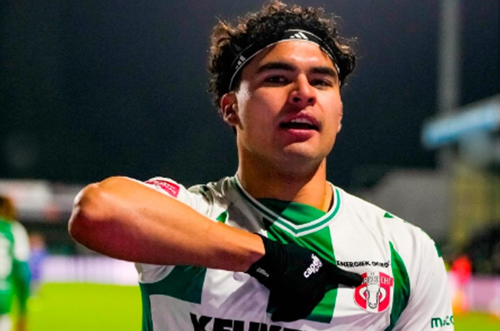 Stéphano Carrillo se despide del Dordrecht en Países Bajos