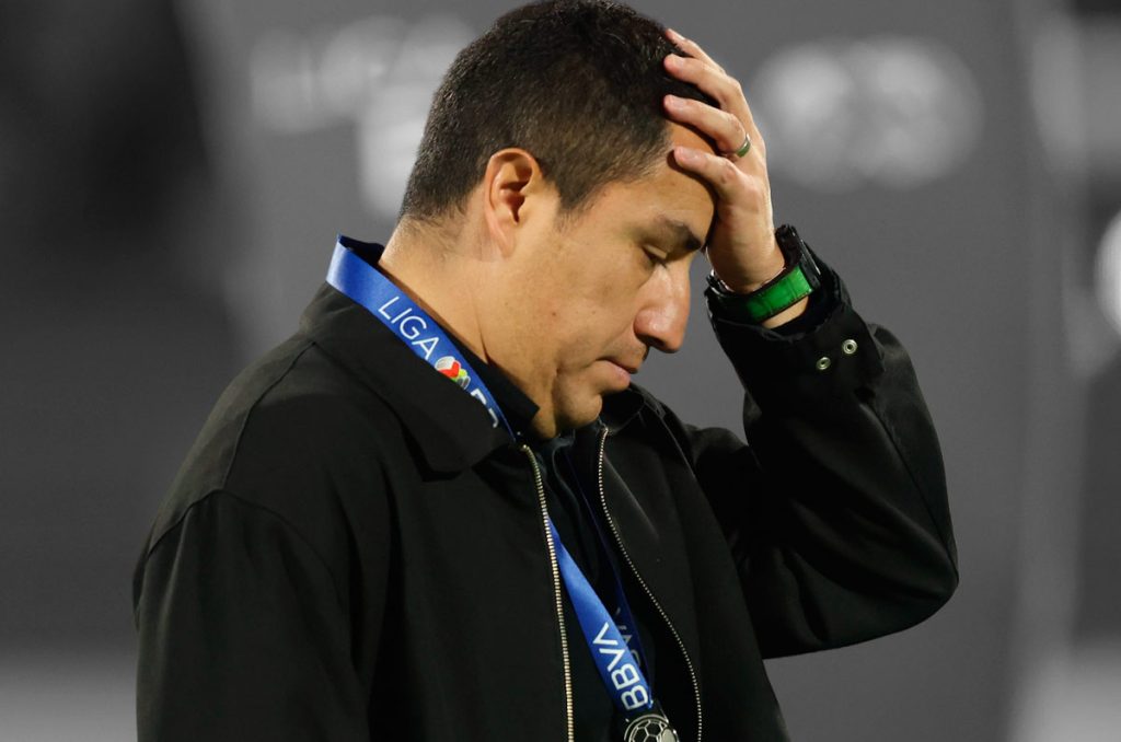Efraín Juárez, otro técnico que se quedó en la orilla con Pumas