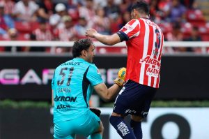 Los jugadores que Gabriel Milito quiere fuera de Chivas