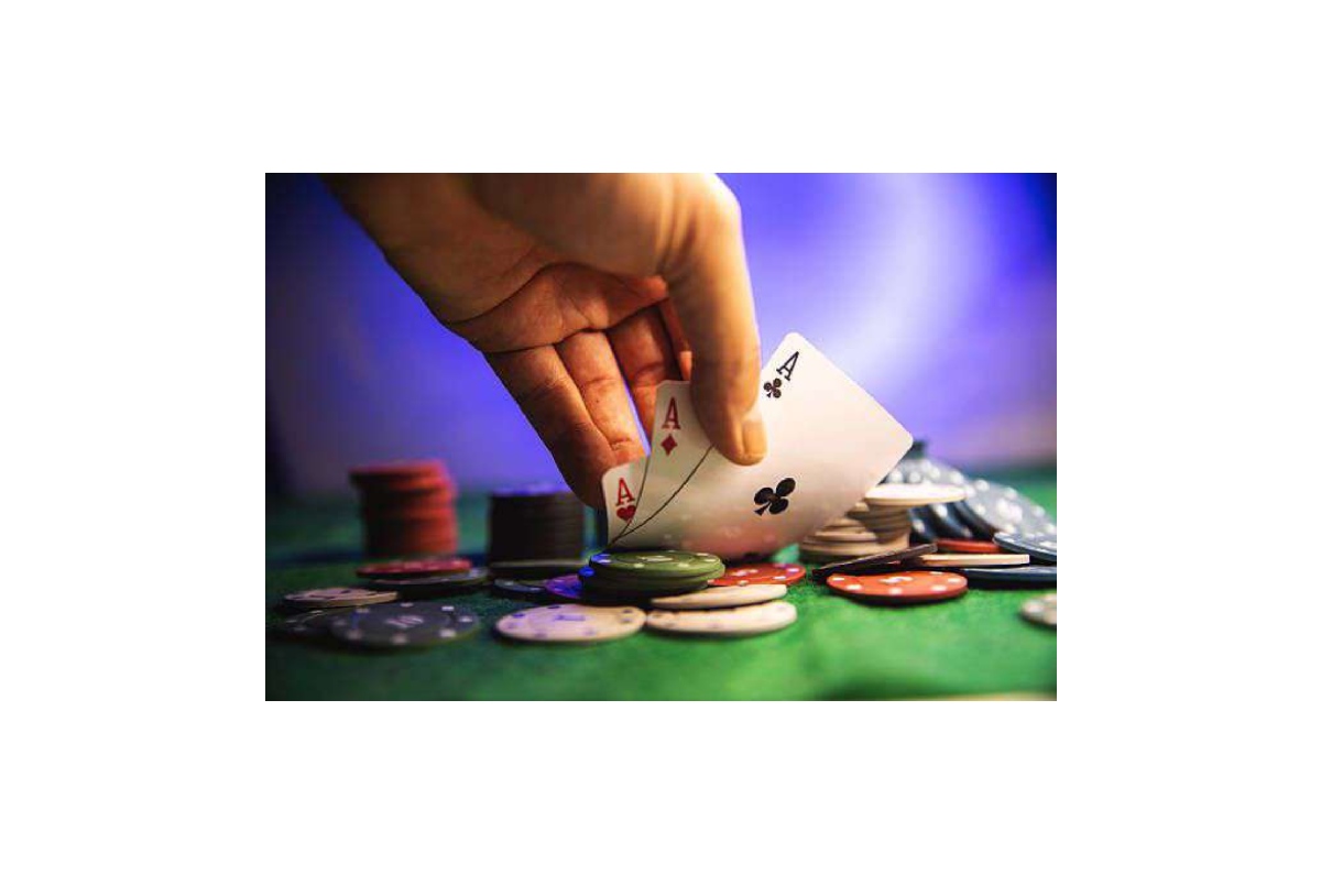 Poker online y experiencia digital: cómo una plataforma ordena el aprendizaje del jugador