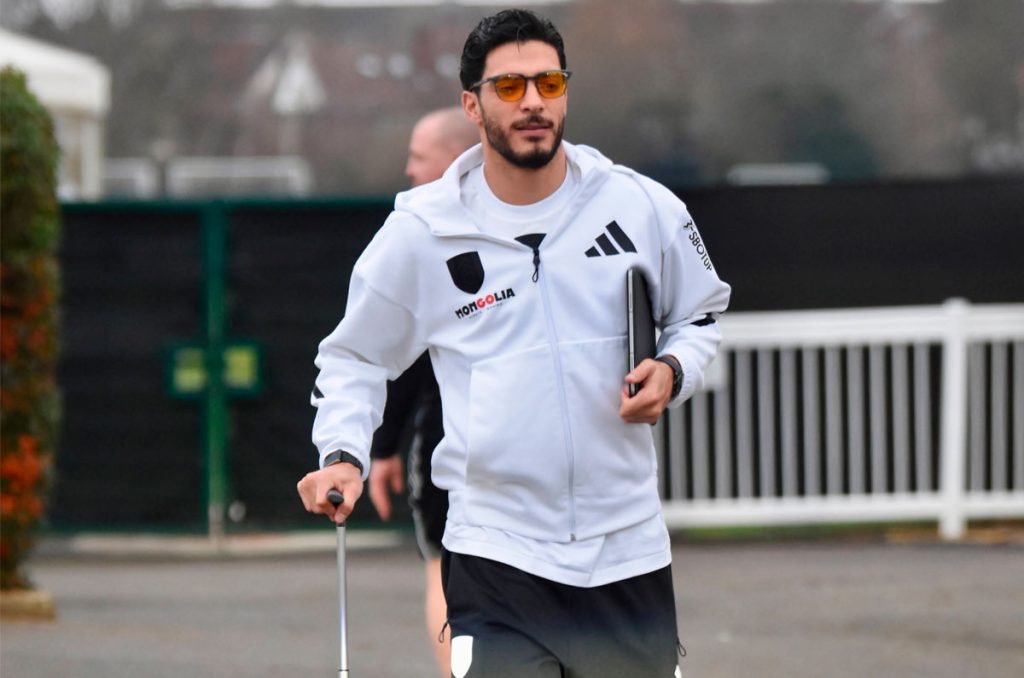 Raúl Jiménez se va del Fulham por la puerta de atrás