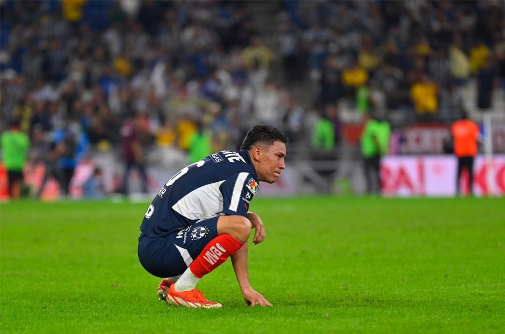 Johan Rojas podría dejarle dinero a los Rayados de Monterrey