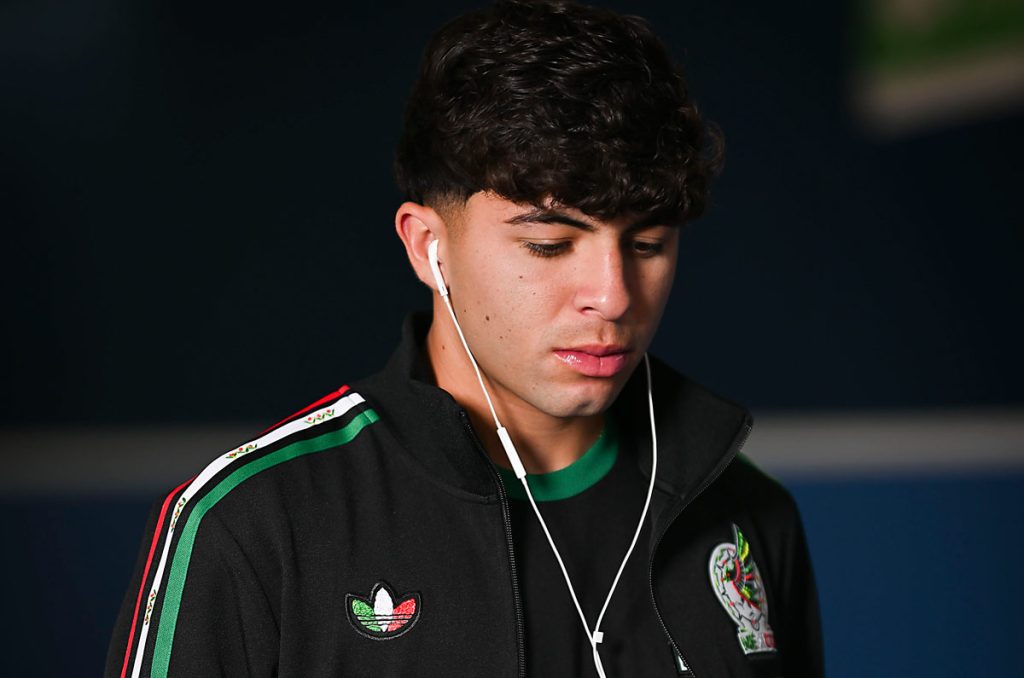 Denzell García NO será jugador de Chivas