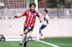 Uziel Vargas, la joya que Chivas enviaría a Europa antes de debutar