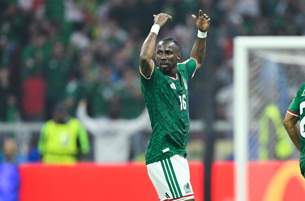 Julián Quiñones podría dejar Arabia Saudita para llegar a la Premier League