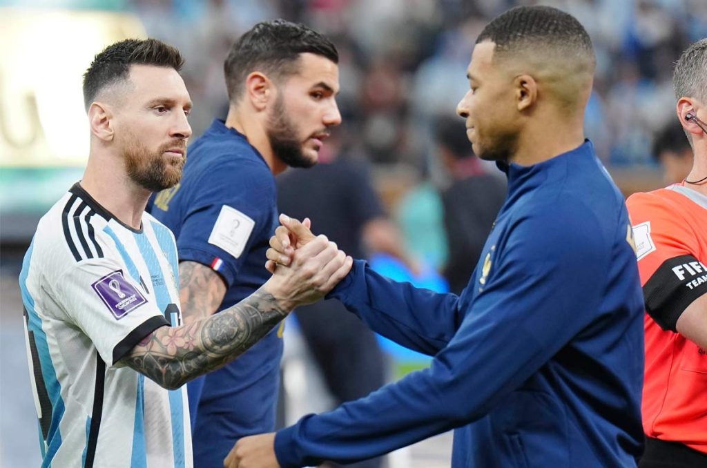 Messi y Mbappé, dos jugadores que pelean la Bota de Oro