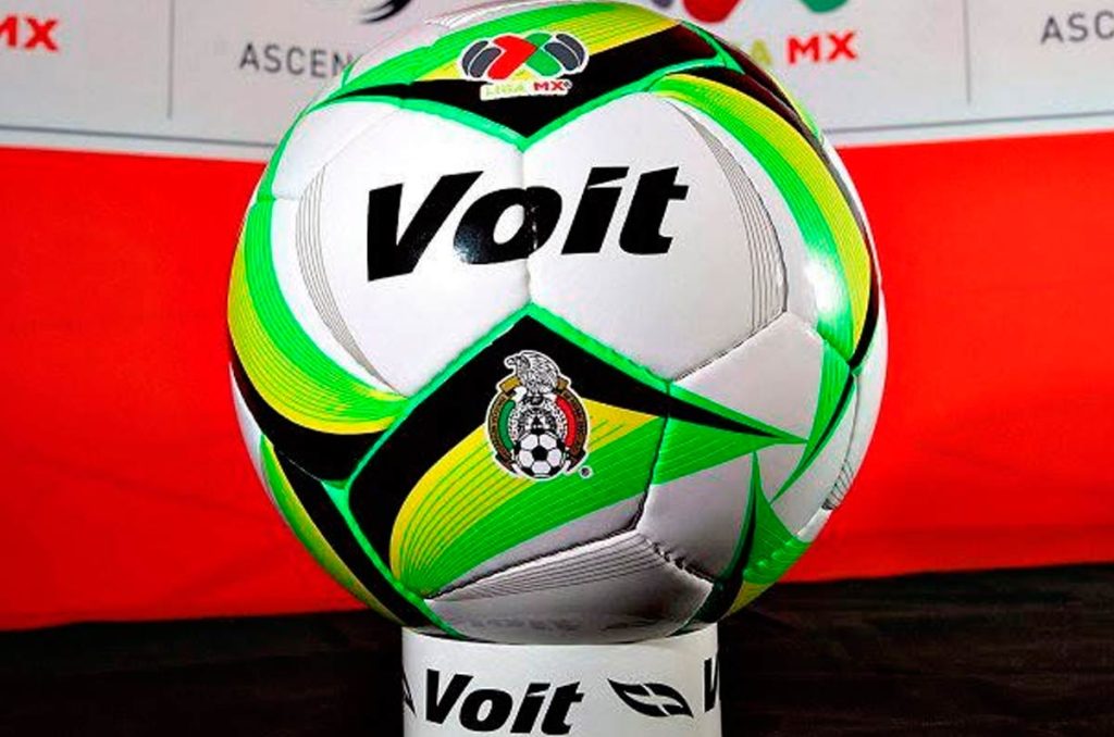 Uno de los balones VOIT del 2013 otro VOIT ALPHA edición limpiemos México
