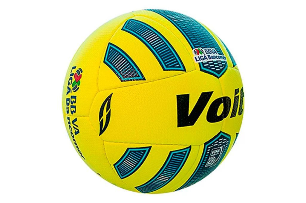 Este es el balón VOIT del 2015 nuevamente el modelo Aspid